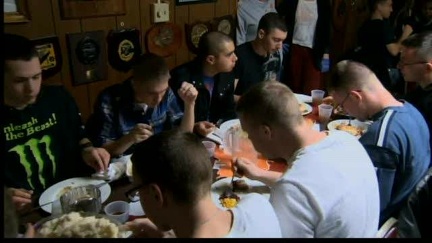 Sailors feast at subma6f6c579e-3fb6-4035-a097-50201152a2930000 20111124181336 640 480.JPG
