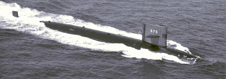 SSN 675 USS Bluefish surfaced-running-fast-chase-submarine-us-navy.jpg
