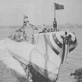 SS 437 USS Walrus (SS-437) launching