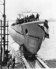 SS LAUNCH 79440391
