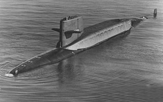 SSBN 599 USS_Patrick_Henry_(SSBN-599)_in_1960.jpg