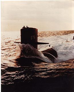SSN 676 USS_Billfish_(SSN-676)_underway.jpg