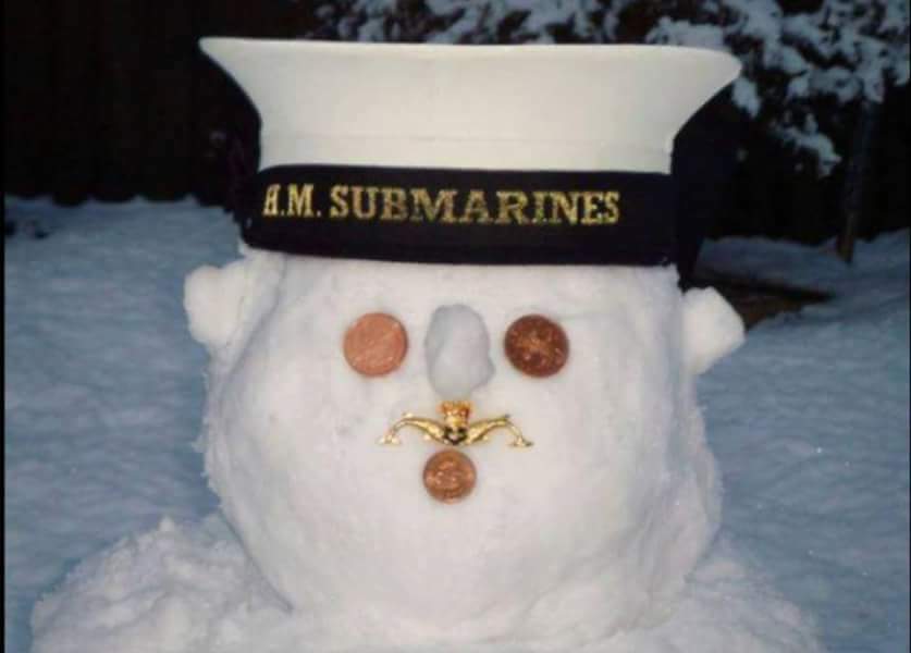 HM SUBMARINES 4916596